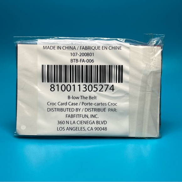 B-Low the Belt Croc Card Case New 3 Card Slots - faux leather - NWT - Picture 2 of 2